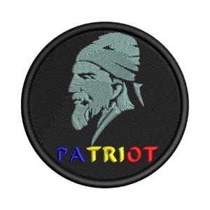 Patch brodat cu profil de dac și text PATRIOT în culorile tricolorului